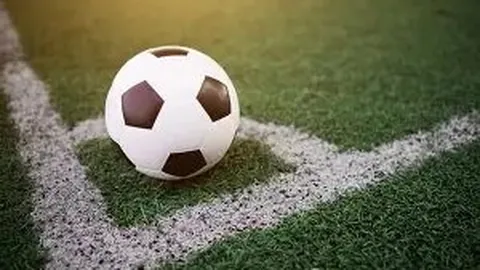 郑恺与苗苗共度生辰，共享寿桃佳肴，母子俩欢聚一堂温馨满满