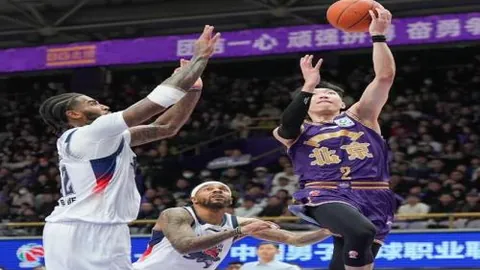 “利拉德遭遇血栓确诊，或需休战多时。”